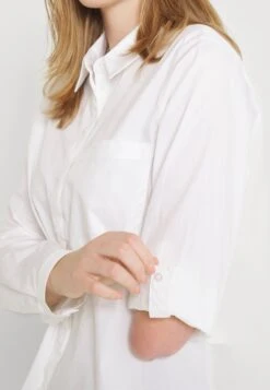 Even&Odd Blouse - White 28 Even&Odd Blouse - White -Even and Odd Verkoopwinkel 219af8a813094da386b4355a1444a643