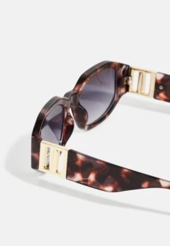 Even&Odd Zonnebril -Brown -Even and Odd Verkoopwinkel 2fa0f1d71d614a12904798c6dce762fb