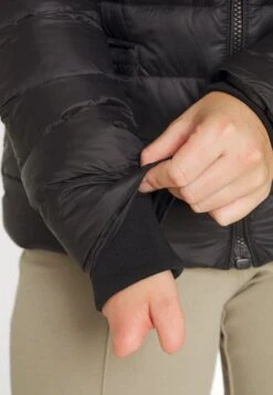 Even&Odd Gewatteerde Jas - Black 23 Even&Odd Gewatteerde Jas - Black -Even and Odd Verkoopwinkel 47369d5ab05149d6855b02c3b6eae1fa