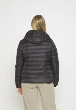 Even&Odd Gewatteerde Jas - Black 17 Even&Odd Gewatteerde Jas - Black -Even and Odd Verkoopwinkel 5a5929b79a324b2493b75df1f522e83a