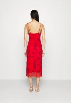 Even&Odd Eo-Ss23-C083-Sj / Strappy All Over Mesh Midi Low V Neck Dress / 302 - Red_917 - Multi-Coloured - Jurk - 302 - Red_917 - Multi-Coloured 11 Even&Odd Eo-Ss23-C083-Sj / Strappy All Over Mesh Midi Low V Neck Dress / 302 - Red_917 - Multi-Coloured - Jurk - 302 - Red_917 - Multi-Coloured -Even and Odd Verkoopwinkel 60418e7d2a8943d881dceebfc821baac