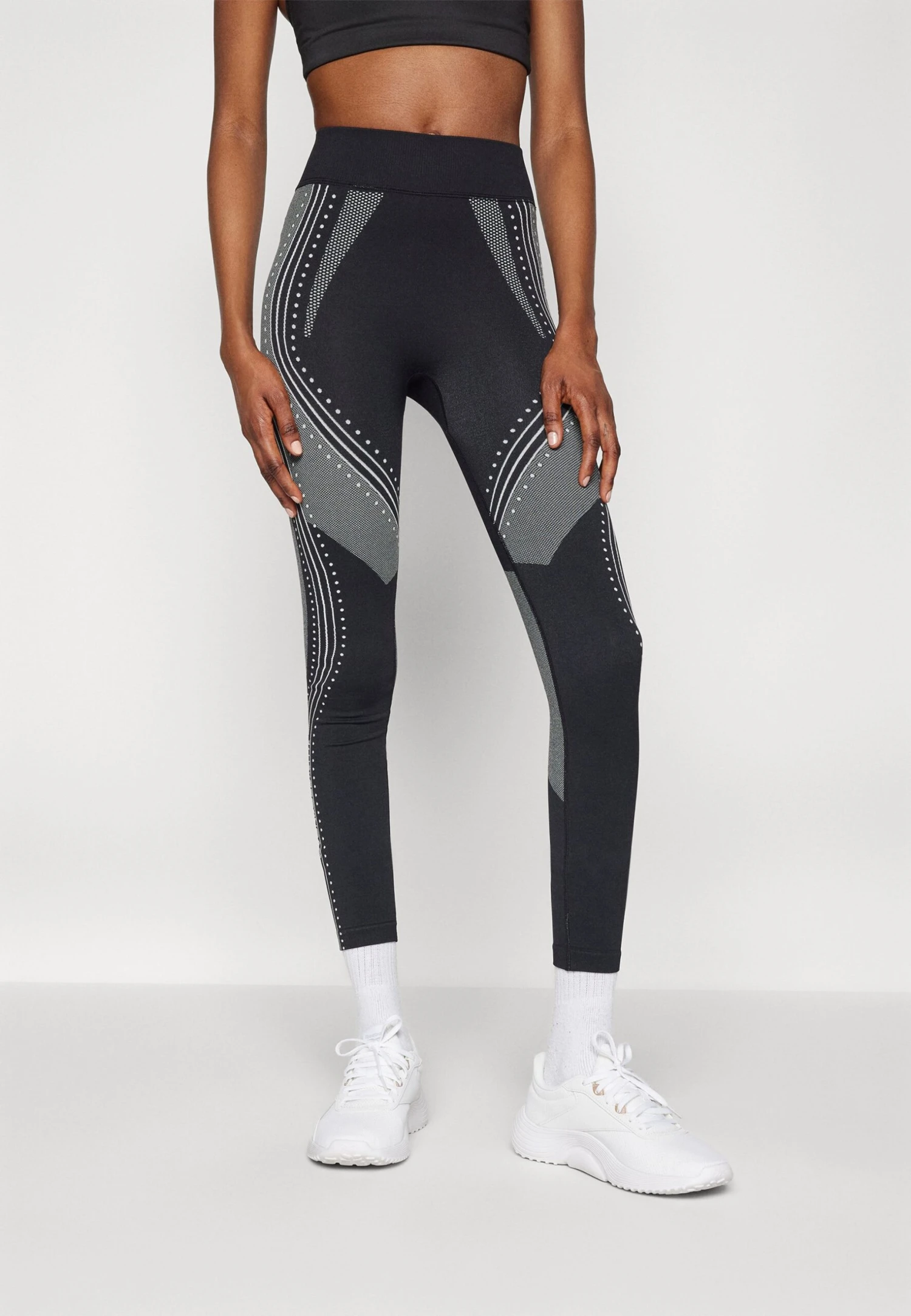 FULL LENGTH HIGH RISE SEAMLESS LEGGINGS WITH CONTRAST PATTERN - Tights - Black 1 FULL LENGTH HIGH RISE SEAMLESS LEGGINGS WITH CONTRAST PATTERN - Tights - Black