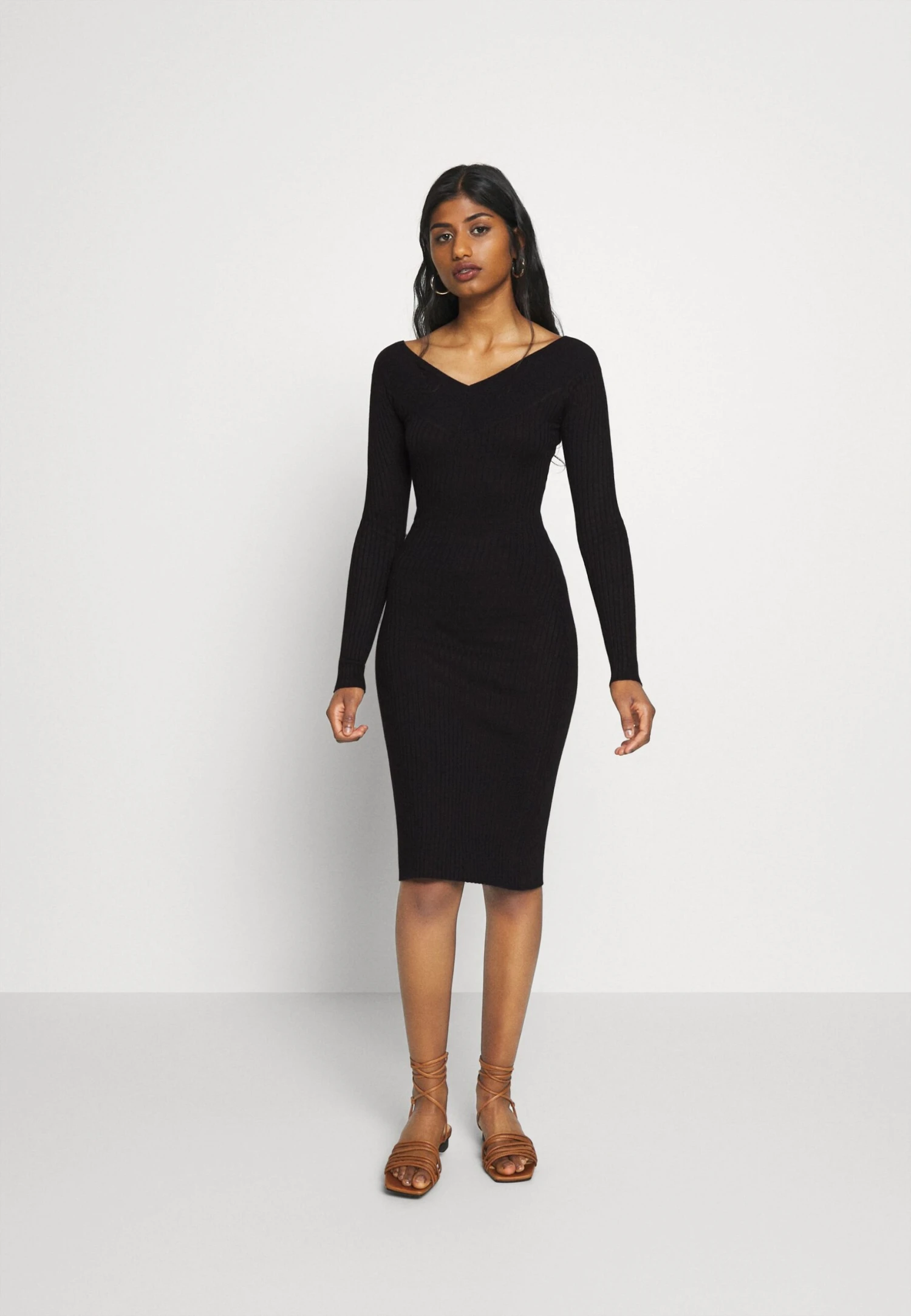 V Ausschnitt Ripp Mini Bodycon Strickkleid - Etui-Jurk - Black 1 V Ausschnitt Ripp Mini Bodycon Strickkleid - Etui-Jurk - Black