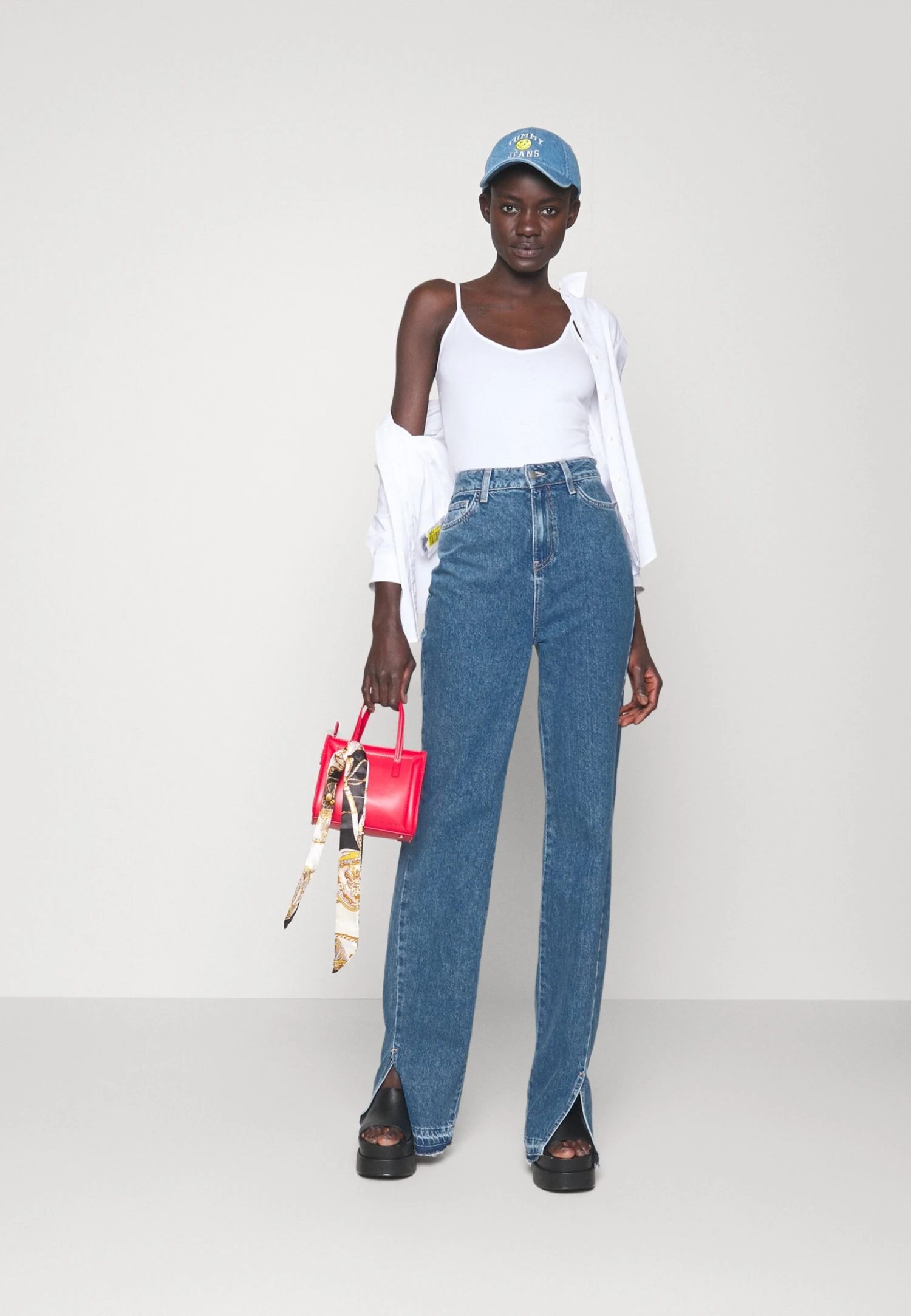 Straight Leg Jeans - Light Blue Denim 2 Straight Leg Jeans - Light Blue Denim - Afbeelding 2