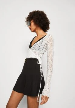 Even&Odd Longsleeve - White 9 Even&Odd Longsleeve - White -Even and Odd Verkoopwinkel 8f36e9e0b6f642cd80dc52ac78c57f2f