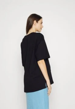 T-Shirt Print - Black 8 T-Shirt Print - Black -Even and Odd Verkoopwinkel ae494769a3f446de995a8ff67a7e1a7c