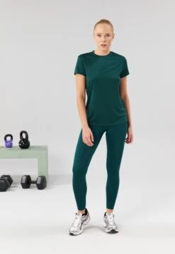 ESSENTIAL SHORT SLEEVE SPORTS T SHIRT WITH REFLECTIVE STRIP - T-shirt Basic - Mottled Dark Green 11 ESSENTIAL SHORT SLEEVE SPORTS T SHIRT WITH REFLECTIVE STRIP - T-shirt Basic - Mottled Dark Green -Even and Odd Verkoopwinkel f832958916ca4704b79cc4833423592e